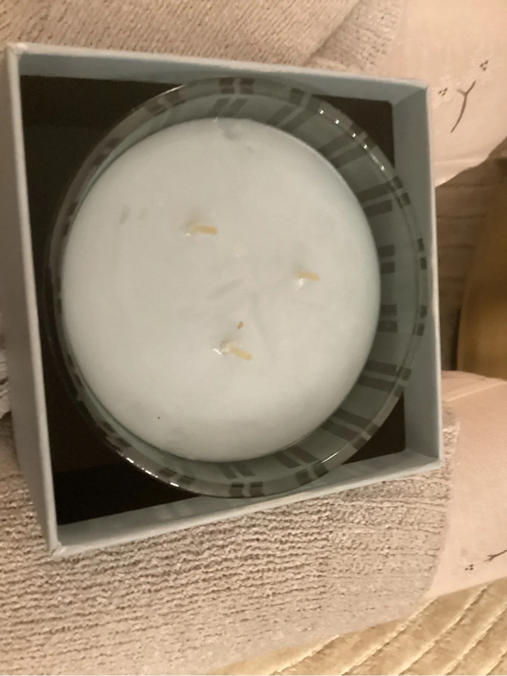 NEST Fragrances Driftwood And Chamomile Candle  21.1 0z 3 wick NIB